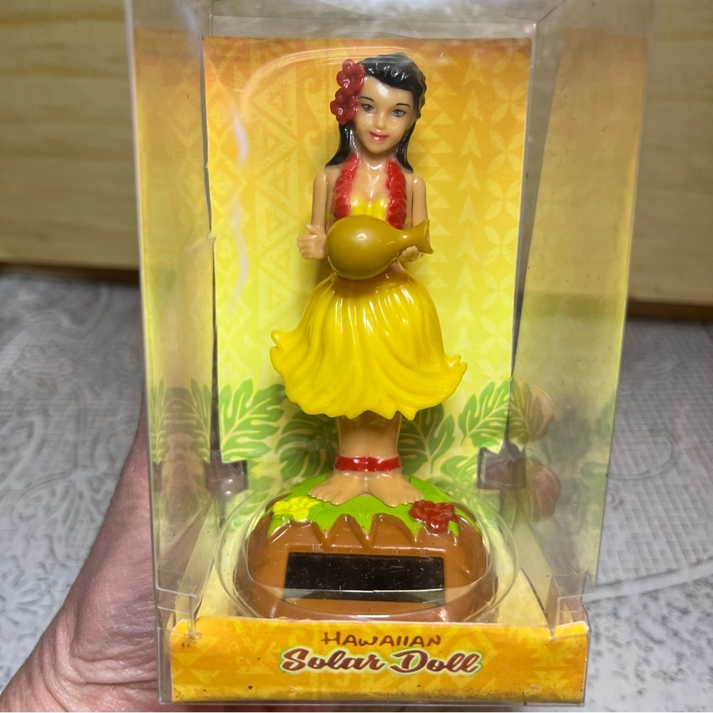 Tropical Solar-Powered Hawaiian Doll with Yellow Skirt
